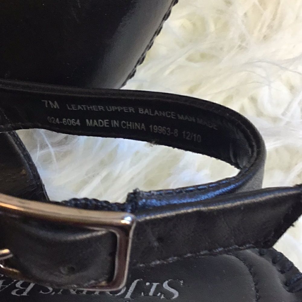 ST JOHNS BAY black strapped sandals in size 7 NWOT - Picture 9 of 11
